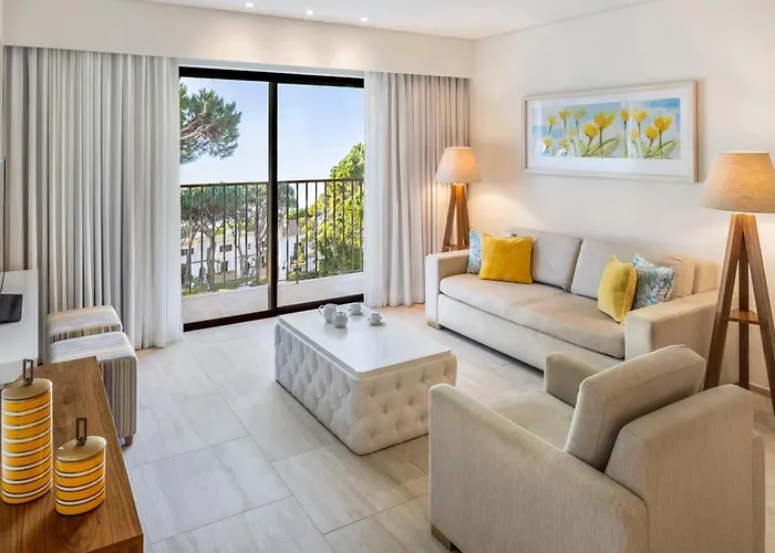 Pine Cliffs Gardens Szálloda 5*