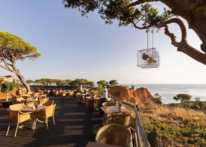 Pine Cliffs Gardens Szálloda 5*