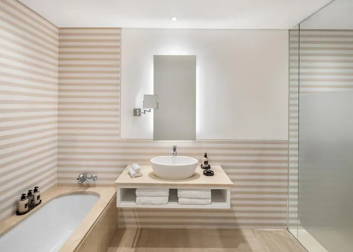 Pine Cliffs Gardens Szálloda 5*