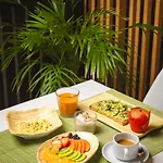 Pine Cliffs Gardens Hotel 5*