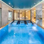 Pine Cliffs Gardens מלון 5*