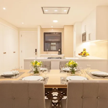 Pine Cliffs Gardens ホテル