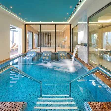 Pine Cliffs Gardens アルブフェイラ