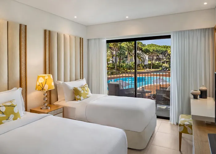 Pine Cliffs Gardens Hotel Albufeira