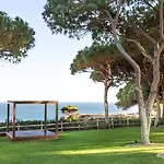 Pine Cliffs Gardens فندق