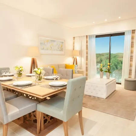 Отель Pine Cliffs Gardens