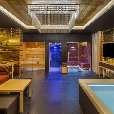 Отель Pine Cliffs Gardens 5*
