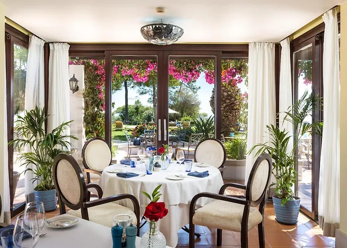 Hotel Pine Cliffs Gardens 5*